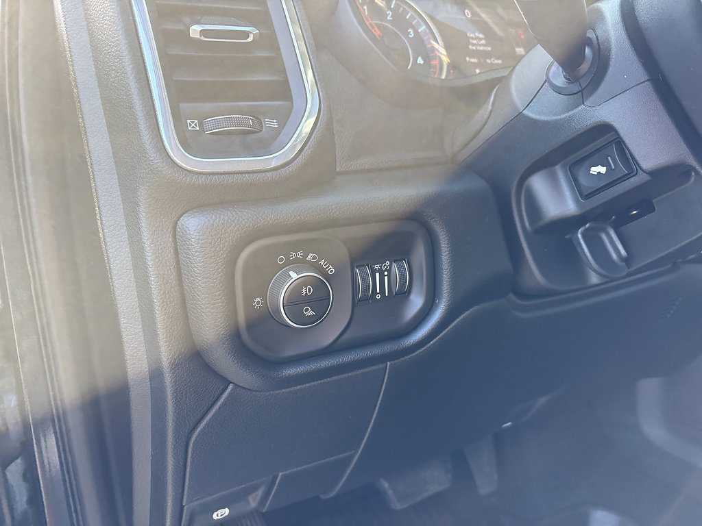 Used 2019 RAM 3500 Laramie AWD/4WD image 31