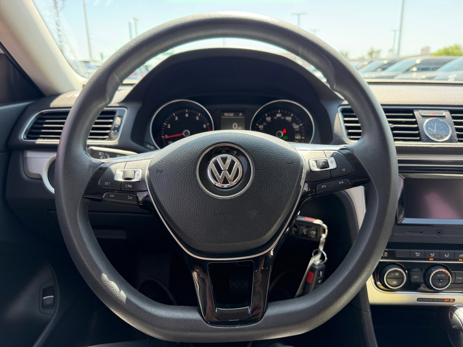Used 2016 Volkswagen Passat 1.8T S FWD image 9