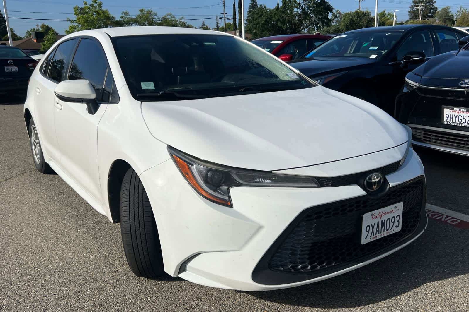 Used 2021 Toyota Corolla LE FWD image 3