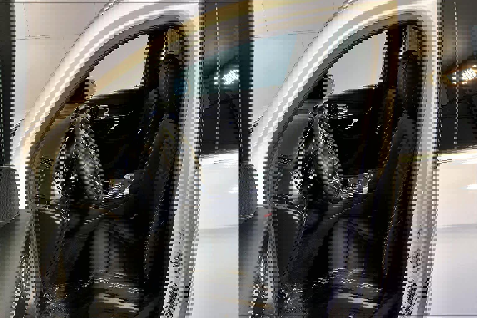 Used 2022 Mercedes-Benz GLC 300 4MATIC image 9