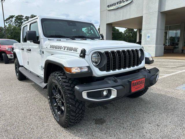 Certified 2025 Jeep Gladiator Overland AWD/4WD image 1