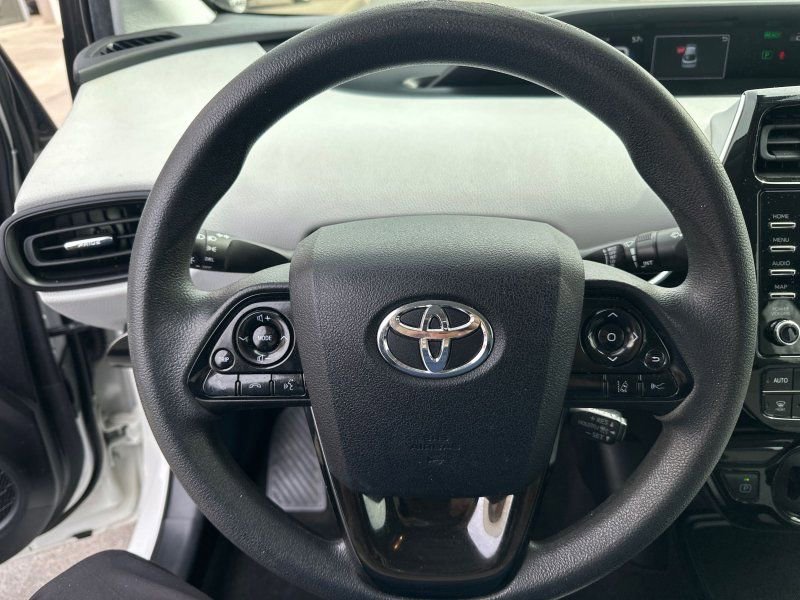 Used 2020 Toyota Prius XLE image 16