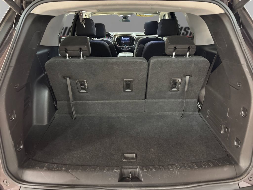 Used 2021 Chevrolet Traverse LT image 11