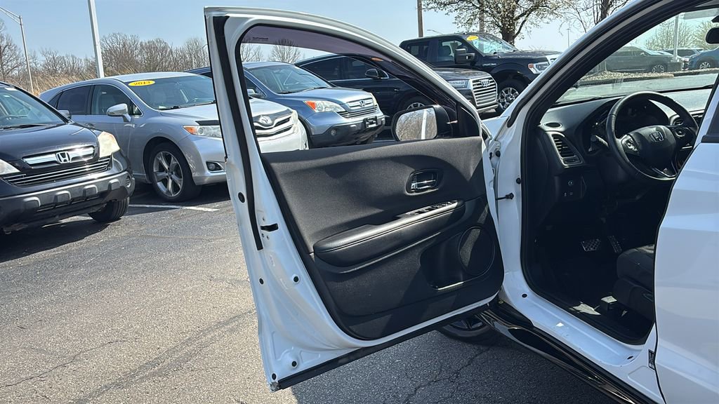 Used 2022 Honda HR-V Sport image 11