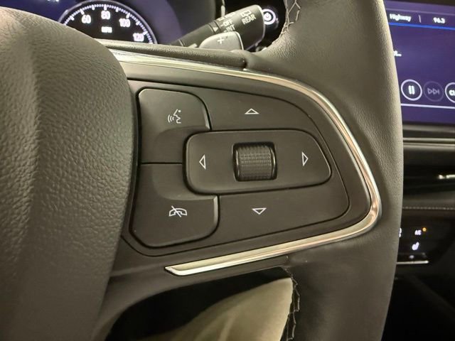 Certified 2023 Buick Envision Essence AWD/4WD image 13