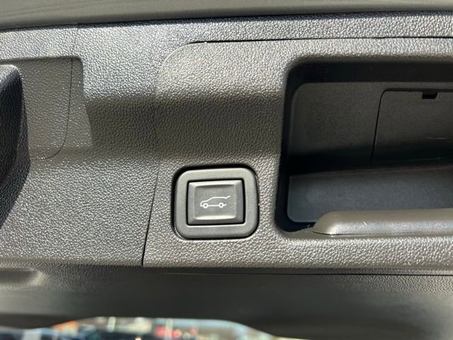 Used 2023 GMC Acadia SLE w/ Driver Convenience Package AWD/4WD image 19