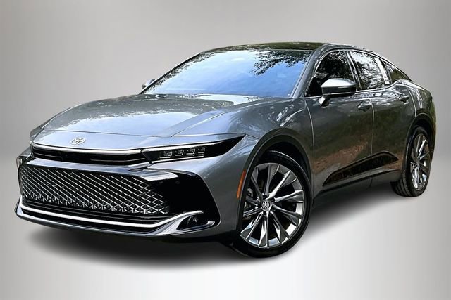 Used 2024 Toyota Crown w/ Advanced Technology Package image 2