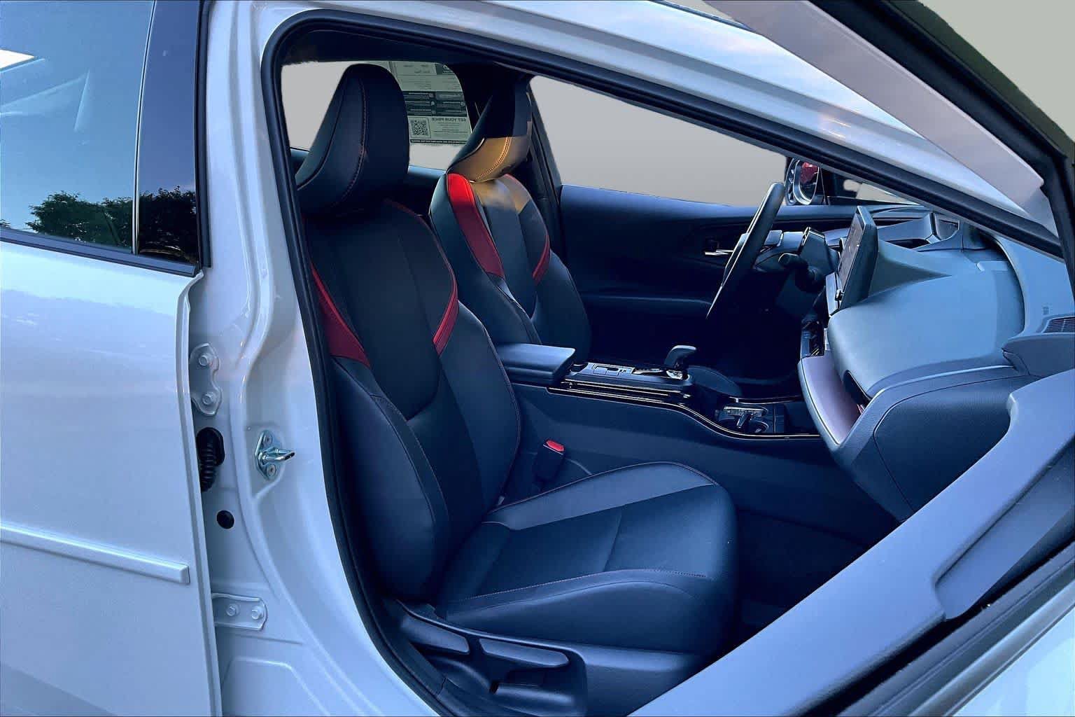 Certified 2026 Toyota Prius Plug-In Hybrid FWD image 8