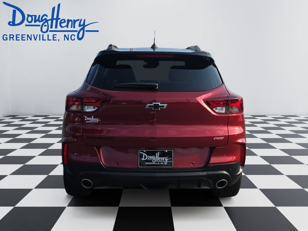 Used 2022 Chevrolet TrailBlazer RS w/ Technology Package FWD image 4
