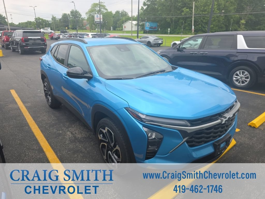 Used 2025 Chevrolet Trax RS w/ Driver Confidence Package FWD image 7