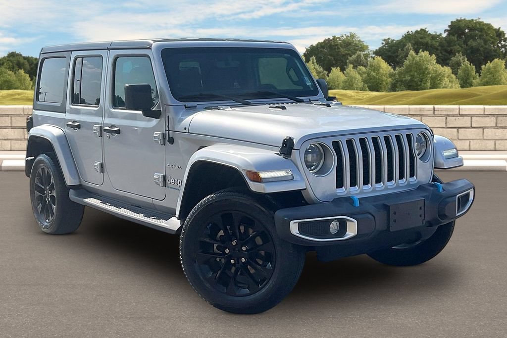 Used 2023 Jeep Wrangler Unlimited Sahara AWD/4WD image 2