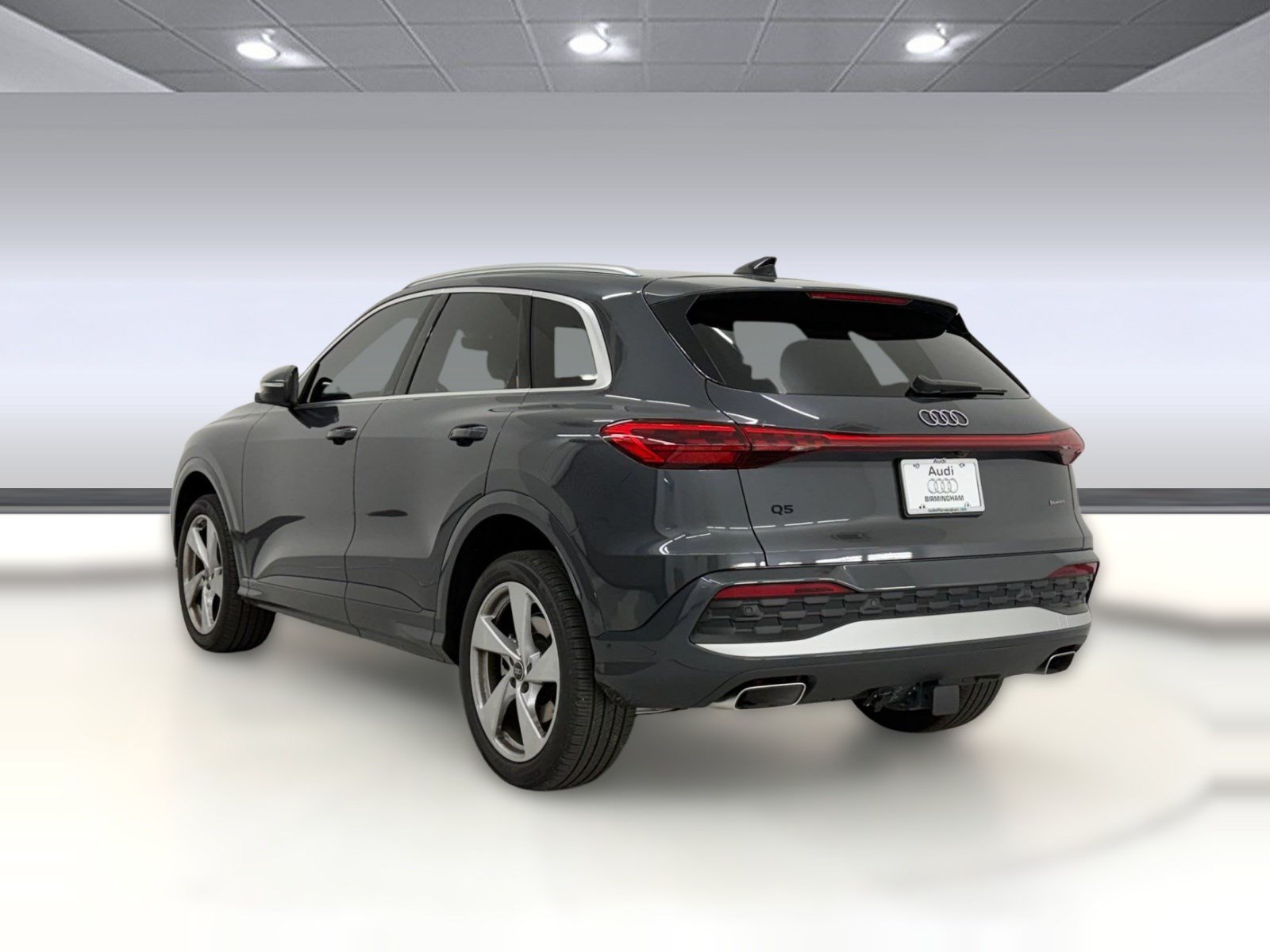 Used 2025 Audi Q5 Premium Plus AWD/4WD image 3