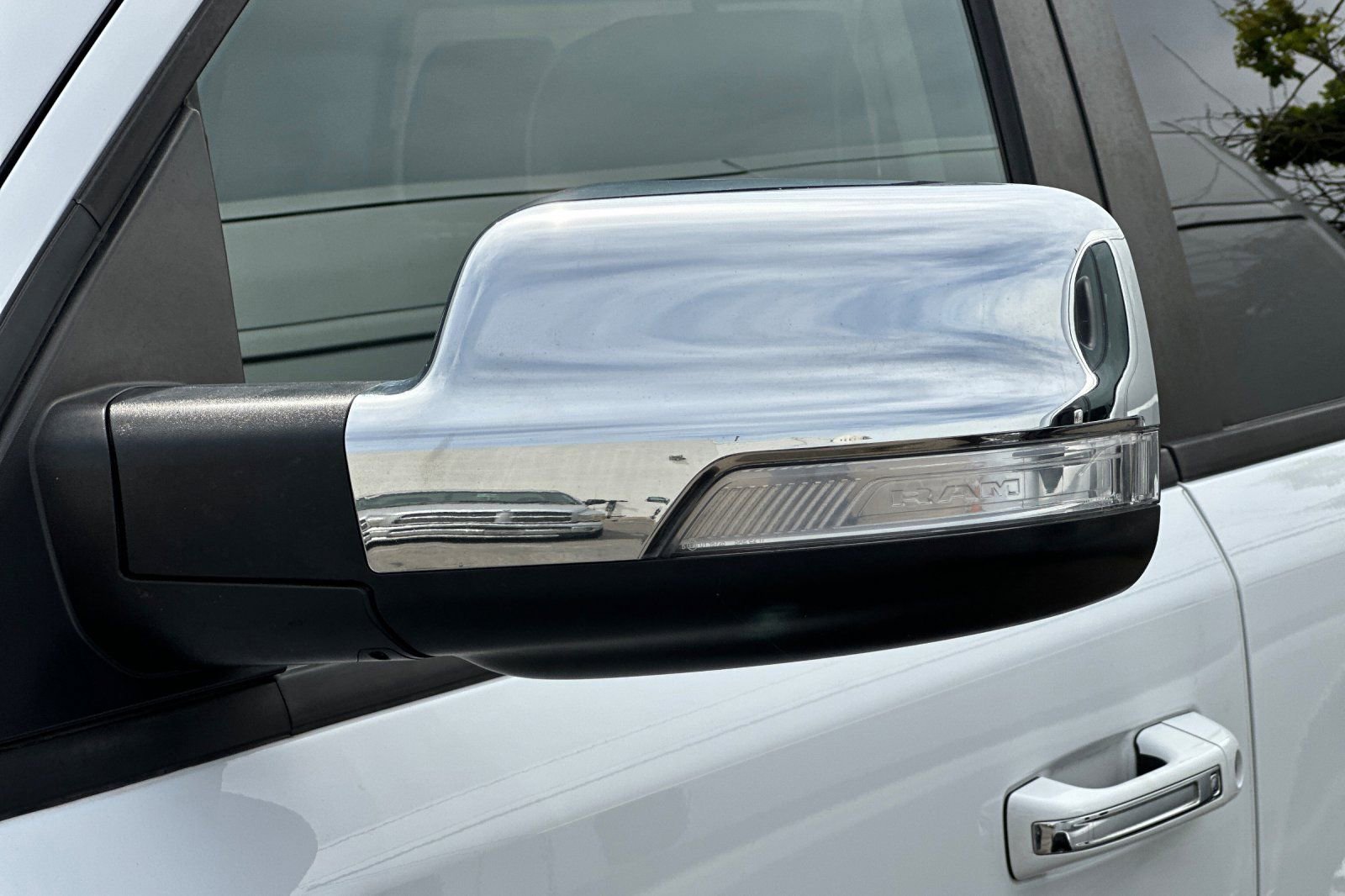 Used 2022 RAM 1500 Laramie image 11