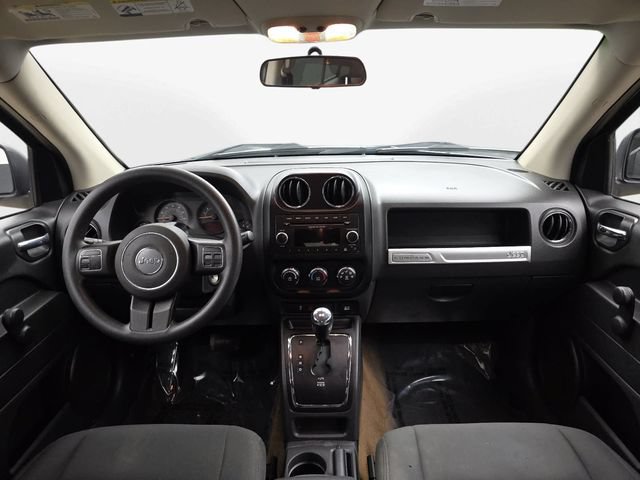 Used 2014 Jeep Compass Sport FWD image 14