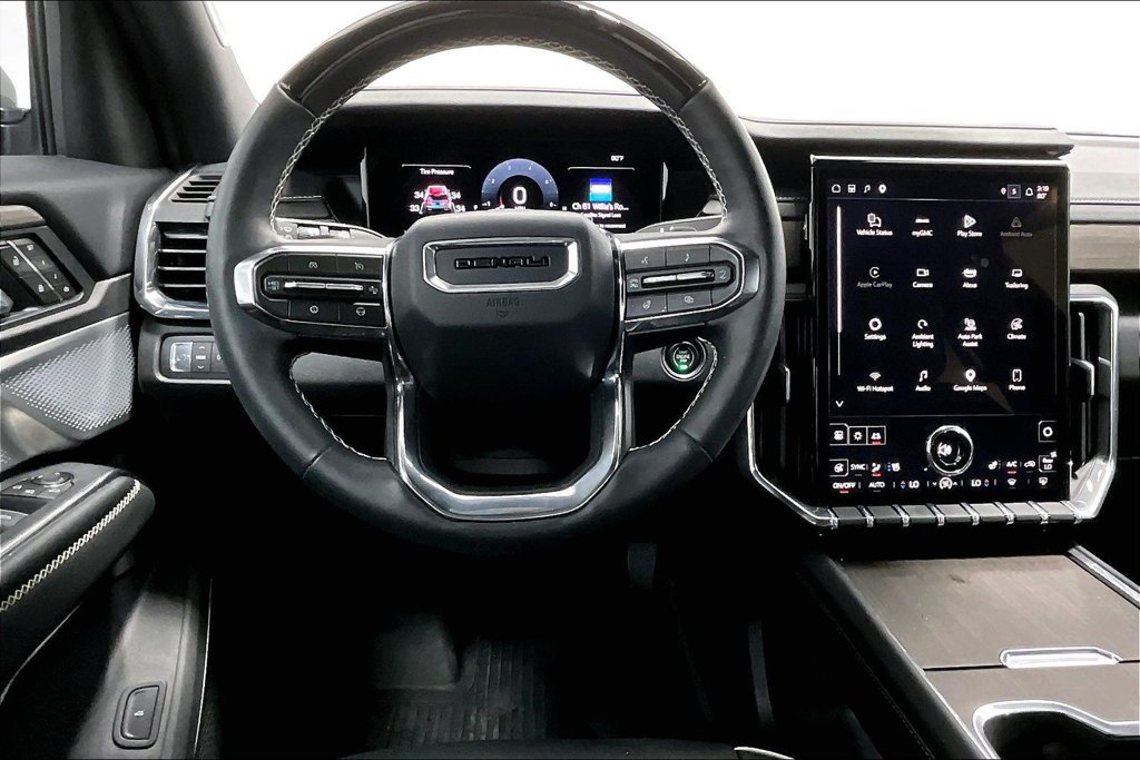 Used 2025 GMC Acadia Denali w/ Super Cruise Package FWD image 6