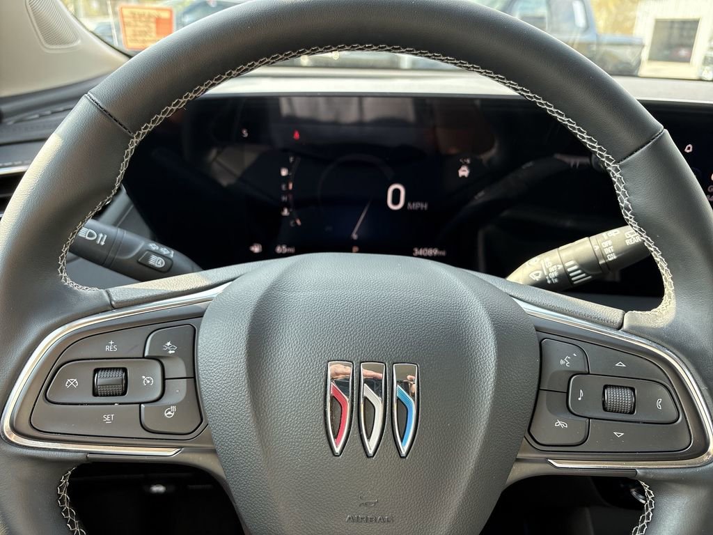 Used 2024 Buick Encore GX Avenir image 14