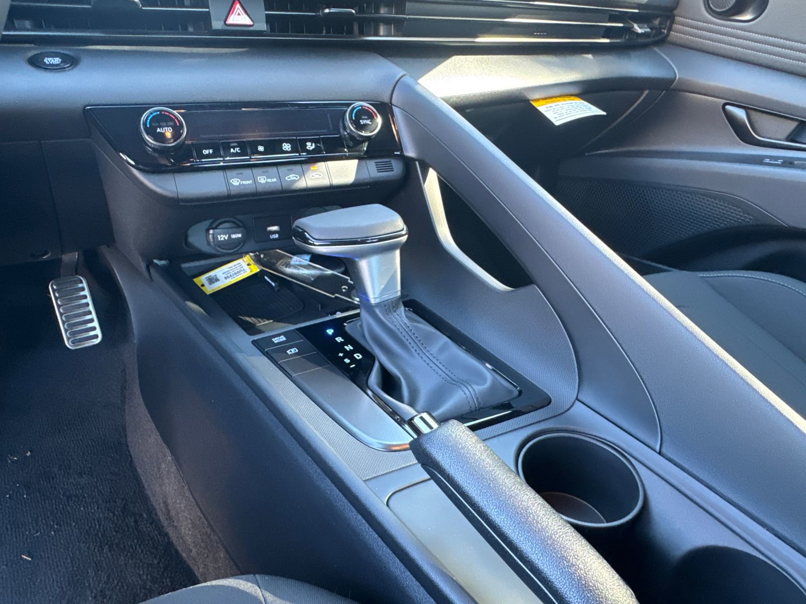 New 2026 Hyundai Elantra Sport image 30