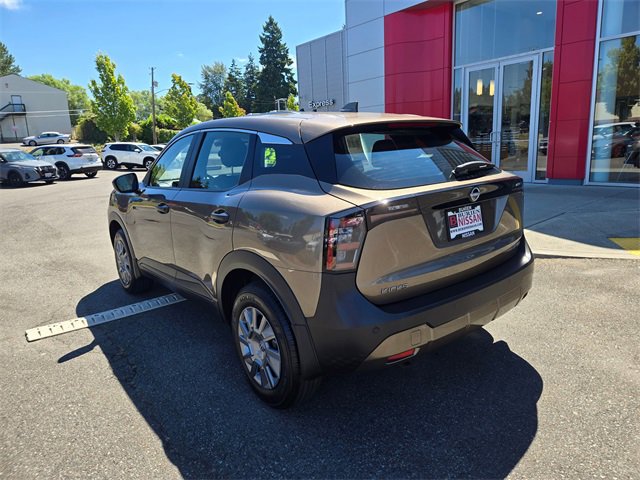 Used 2025 Nissan Kicks S image 9