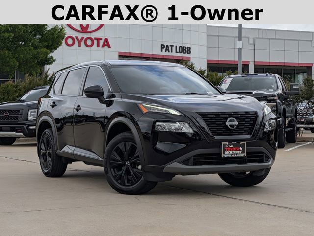 Used 2023 Nissan Rogue SV image 2
