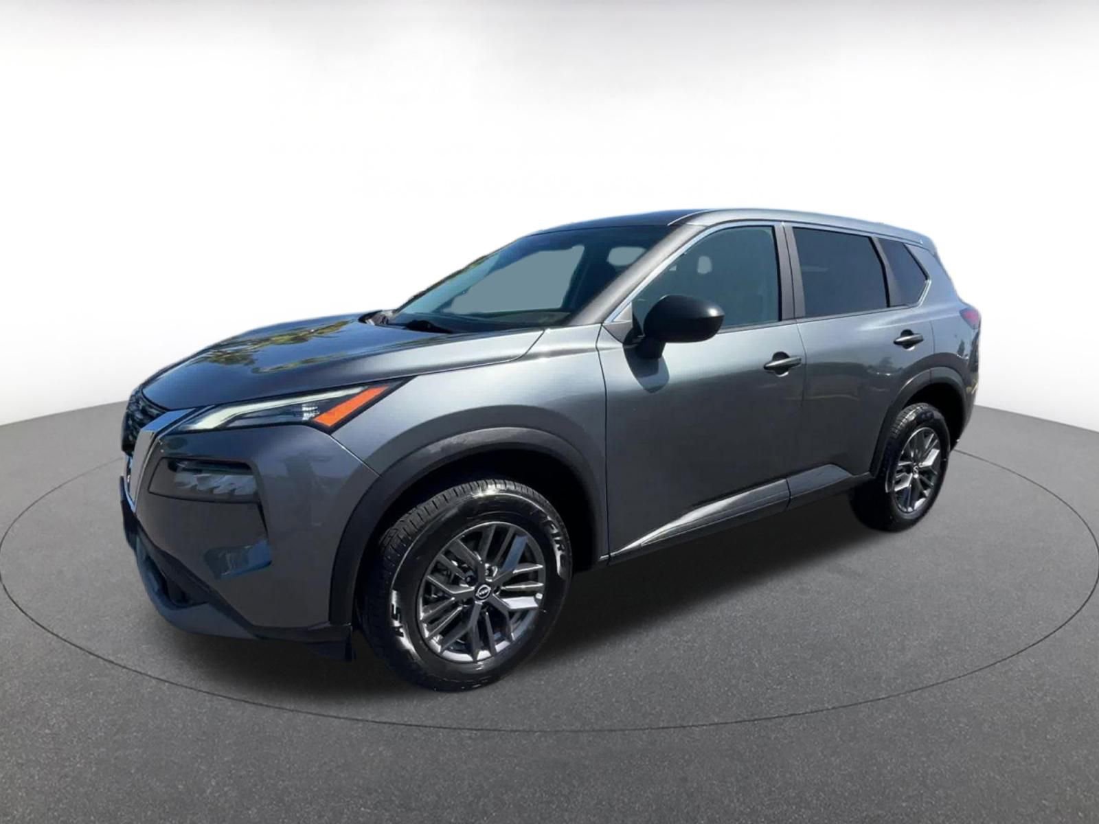 Used 2023 Nissan Rogue S image 8