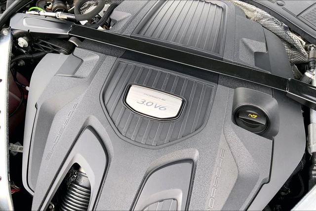 Used 2018 Porsche Panamera 4 w/ Premium Package Plus AWD/4WD image 33