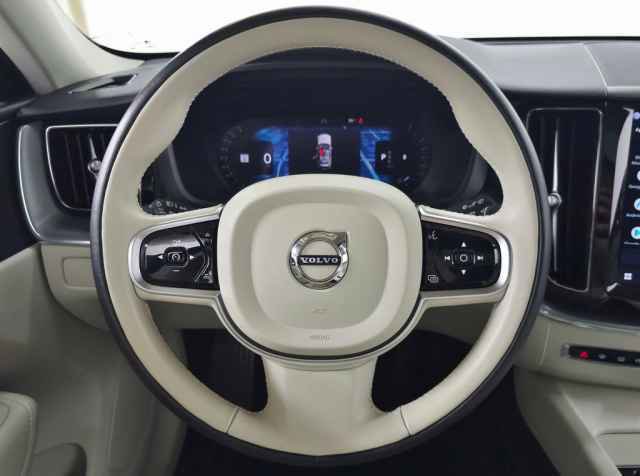 Certified 2023 Volvo XC60 B5 Core AWD/4WD image 22