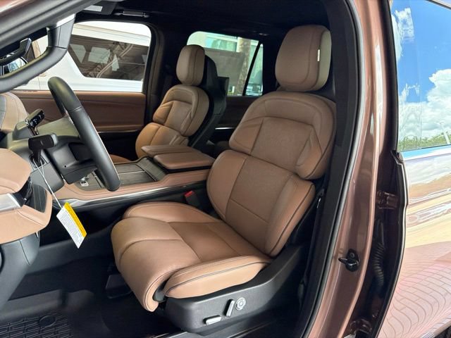 New 2026 Lincoln Navigator Black Label AWD/4WD image 13