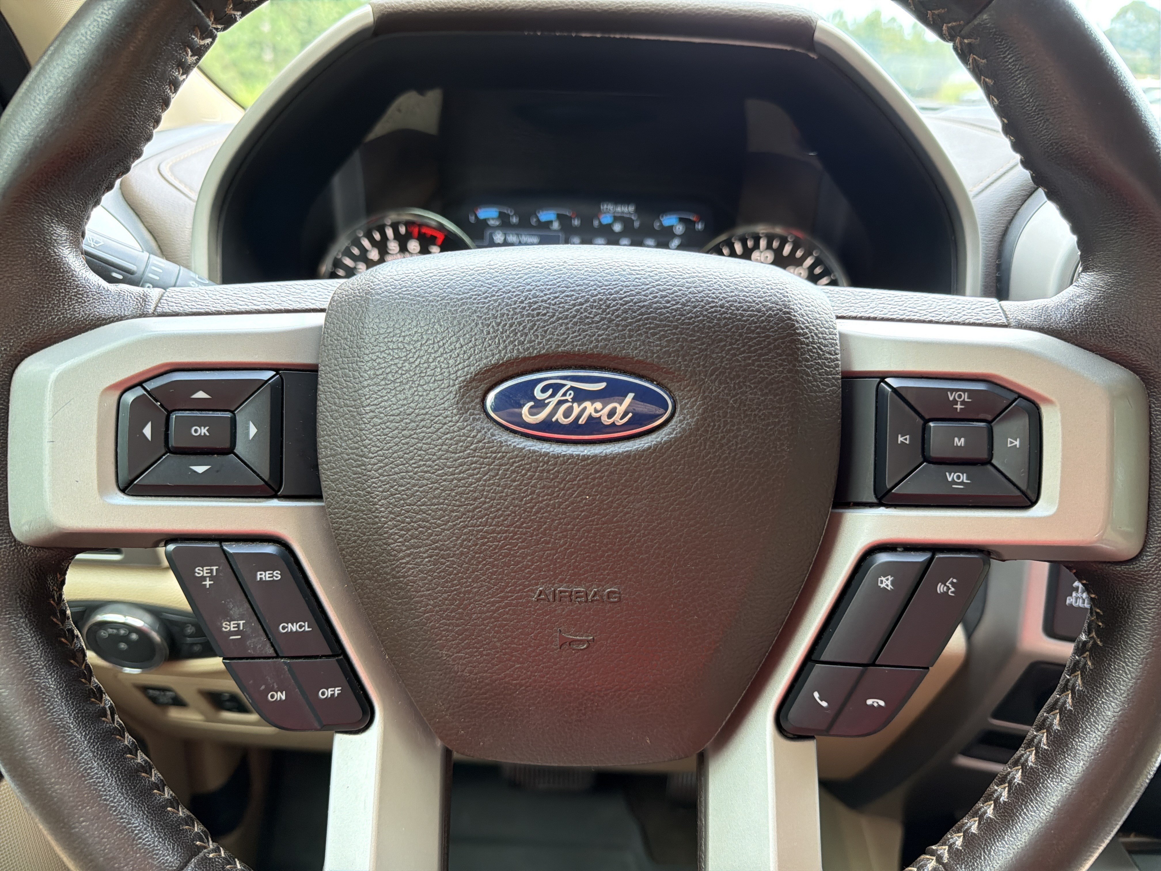 Used 2019 Ford F150 Lariat AWD/4WD image 13