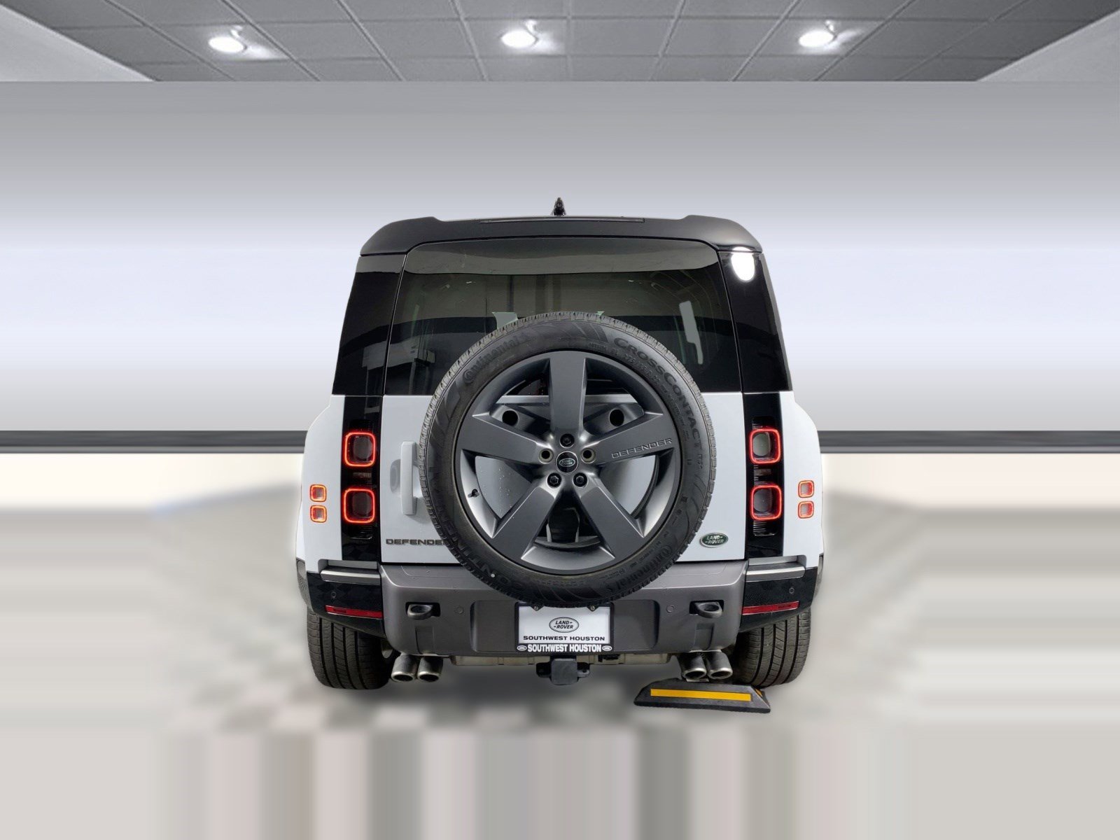 Used 2023 Land Rover Defender 110 V8 image 9