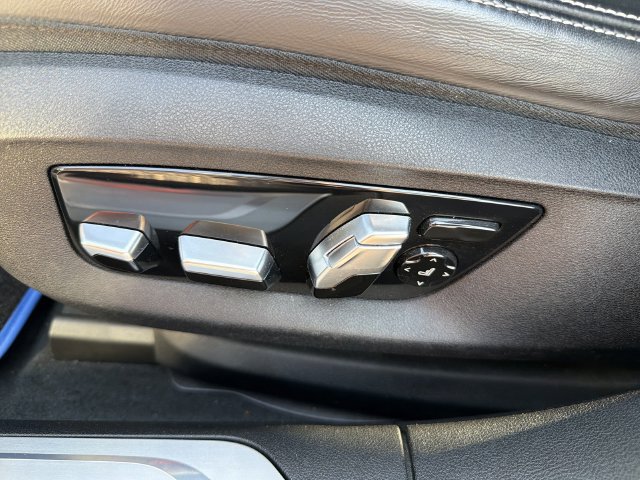 Used 2022 BMW M760i xDrive AWD/4WD image 25
