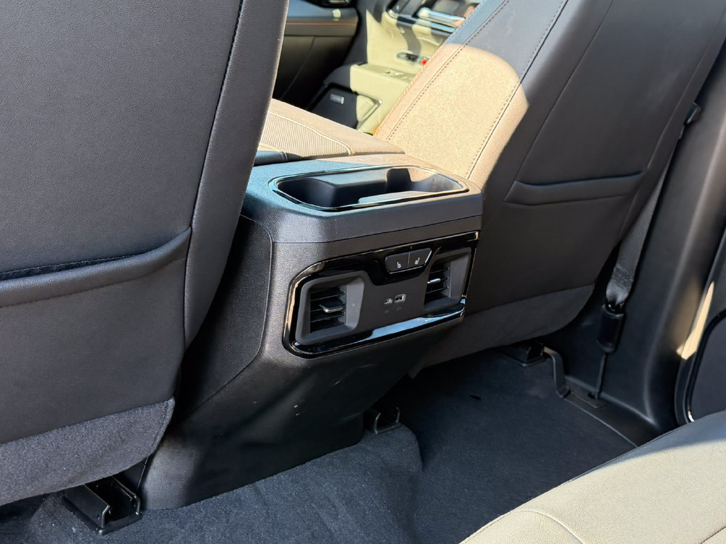 Certified 2025 GMC Sierra 1500 AT4 w/ Technology Package AWD/4WD image 33