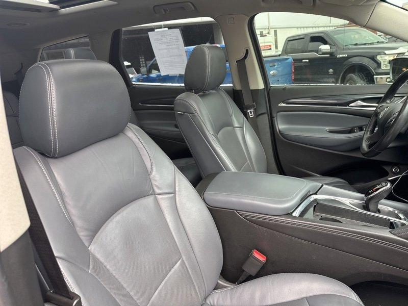 Used 2018 Buick Enclave Essence image 11
