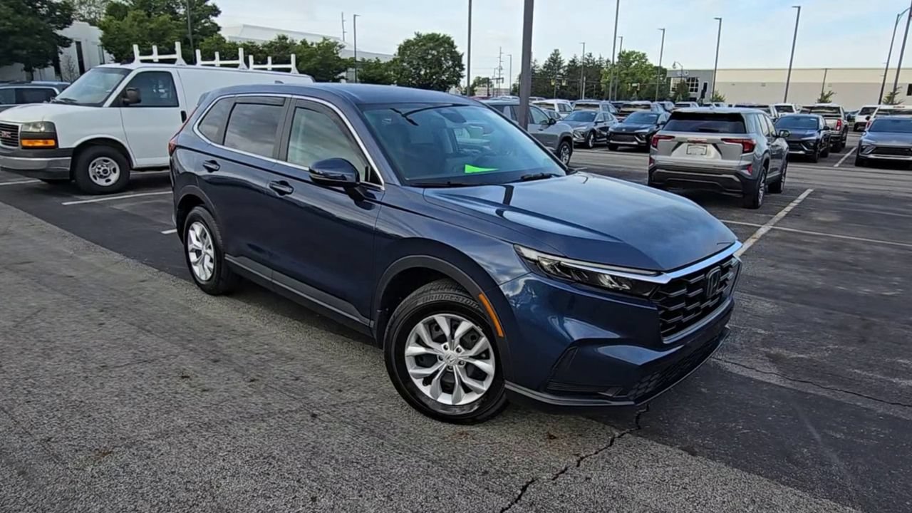 Used 2025 Honda CR-V LX image 2