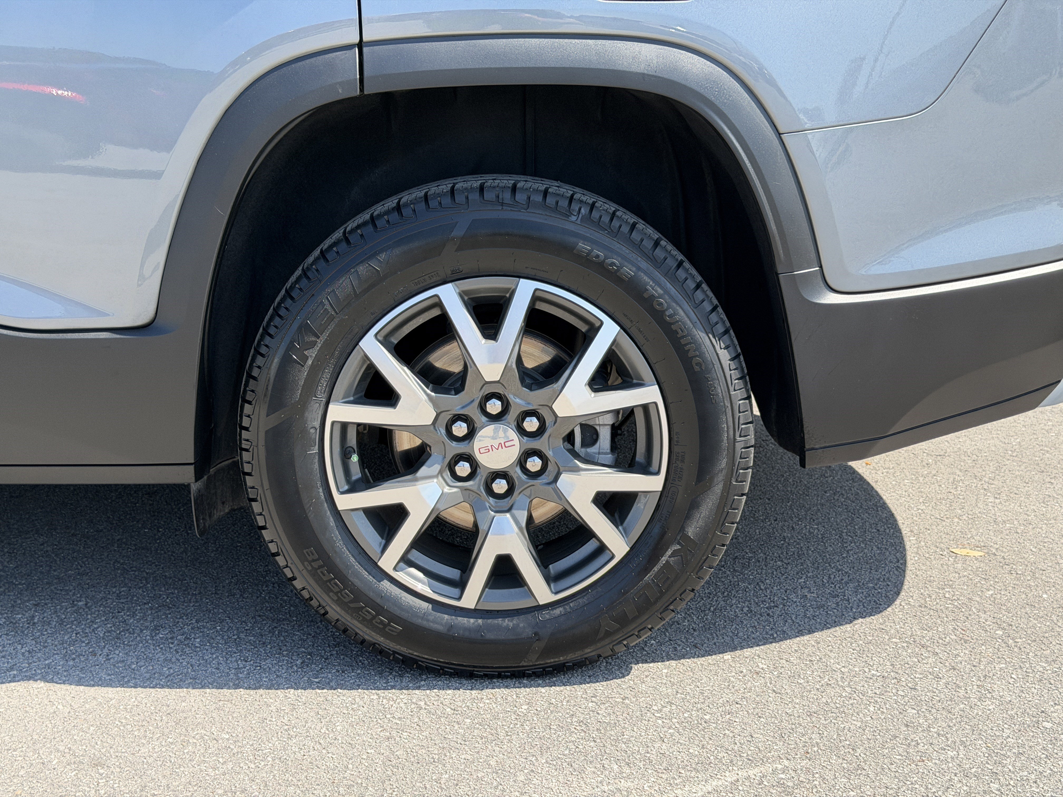 Used 2021 GMC Acadia SLE image 12