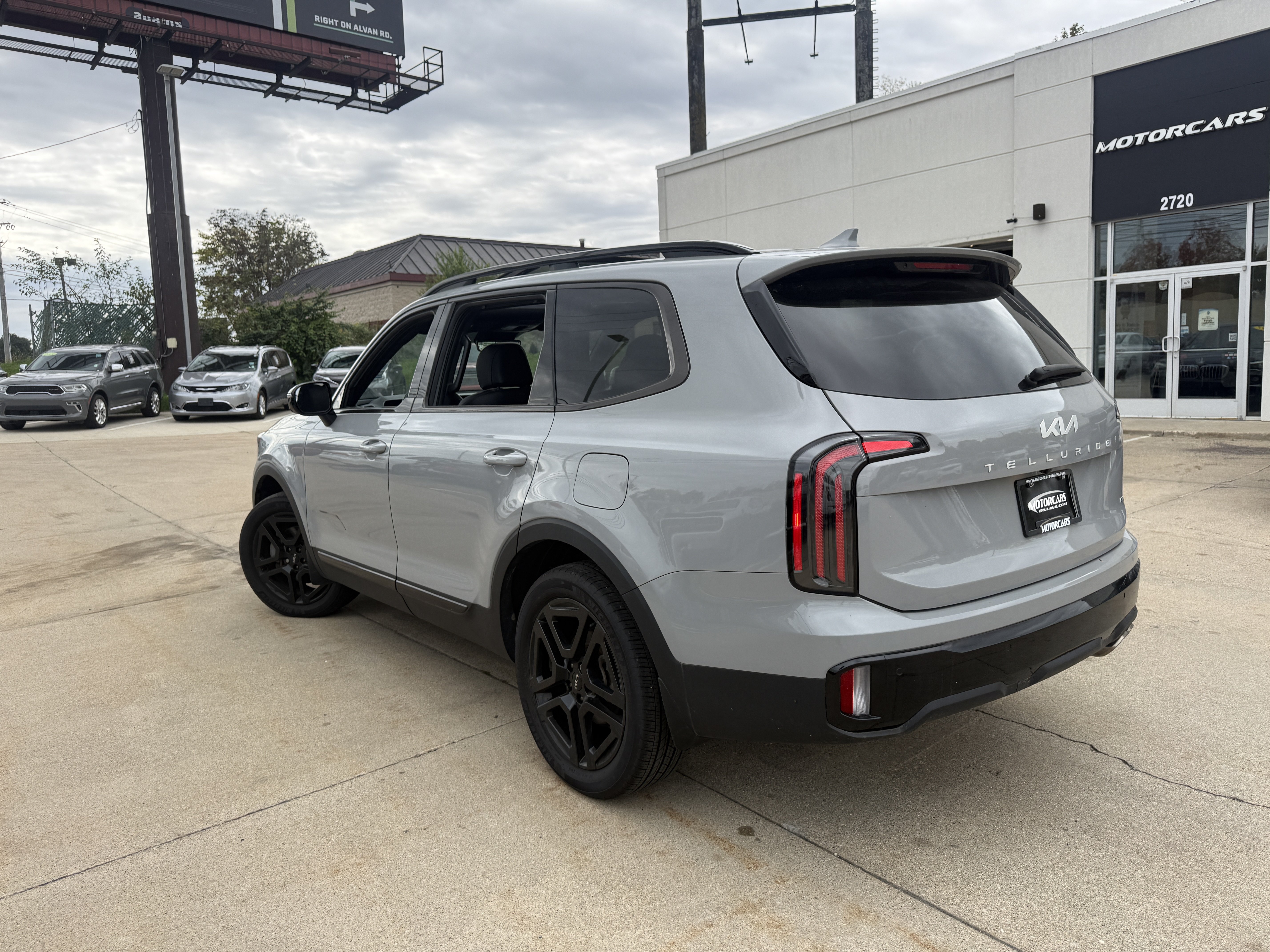 Used 2024 Kia Telluride SX AWD/4WD image 3