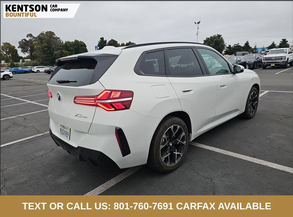 Used 2025 BMW X3 xDrive30i AWD/4WD image 3