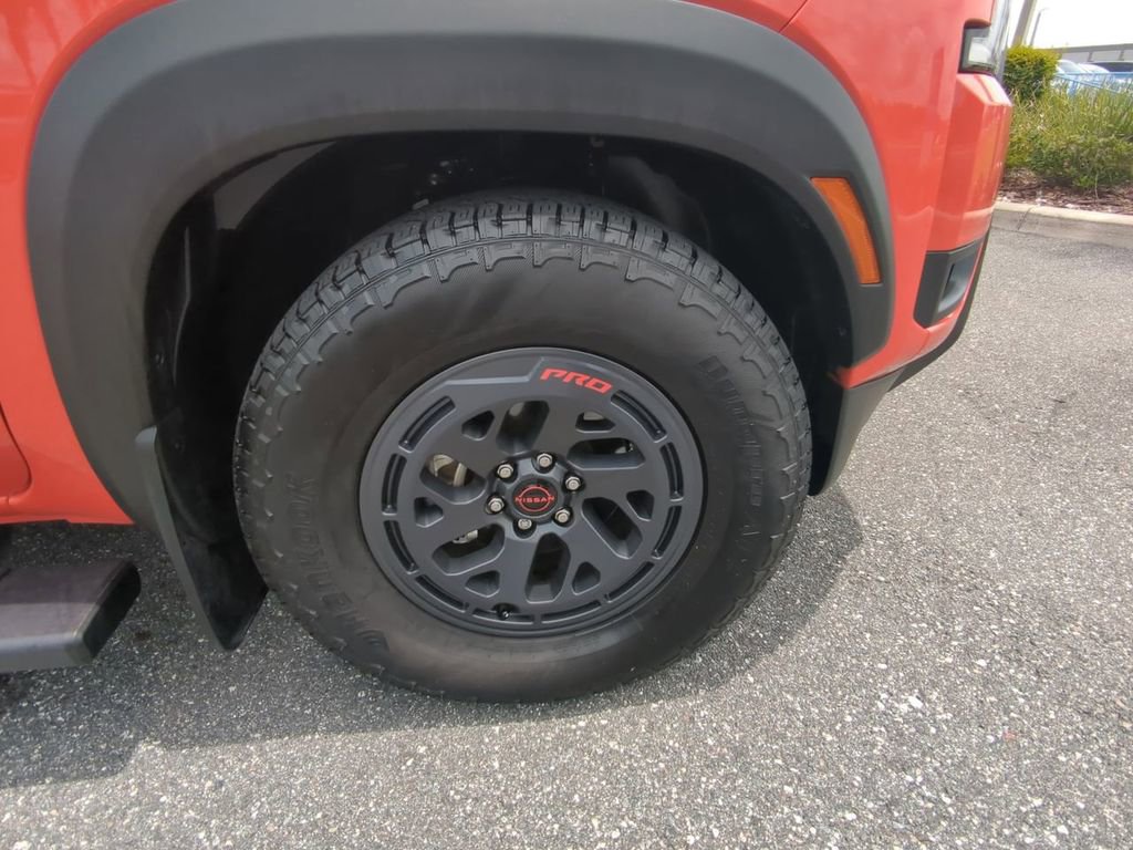 Used 2025 Nissan Frontier Pro-X w/ Pro Convenience Package RWD image 11