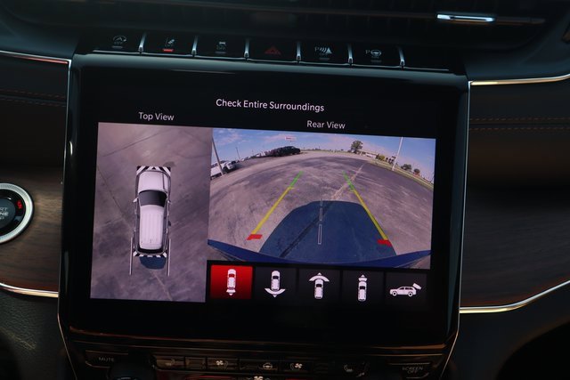 New 2025 Jeep Grand Cherokee Summit image 13