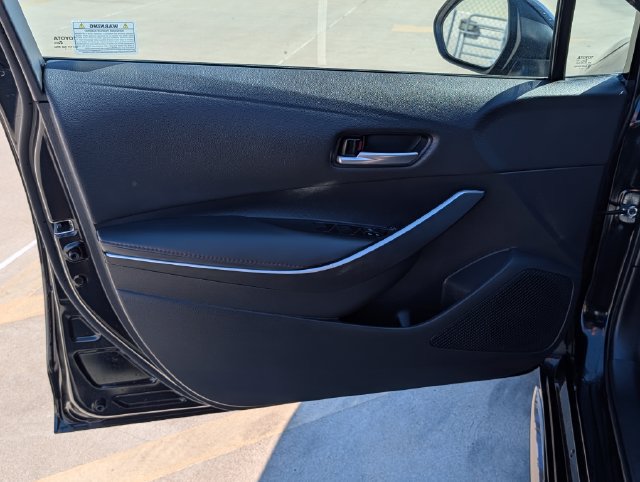 Used 2025 Toyota Corolla SE FWD image 15