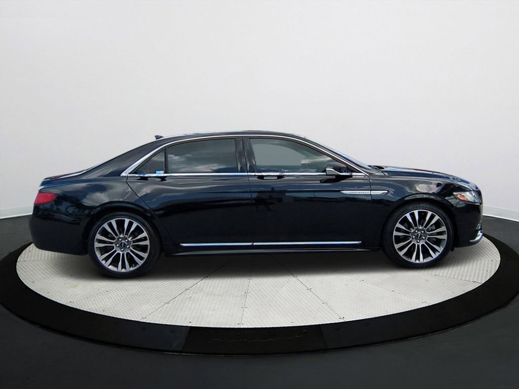Used 2020 Lincoln Continental Reserve w/ Luxury Package image 3