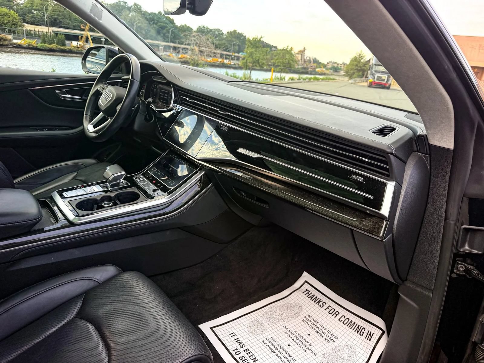 Used 2023 Audi Q8 Prestige AWD/4WD image 21