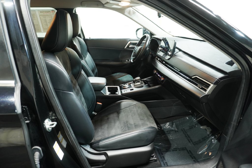 Used 2024 Mitsubishi Outlander SE AWD/4WD image 14
