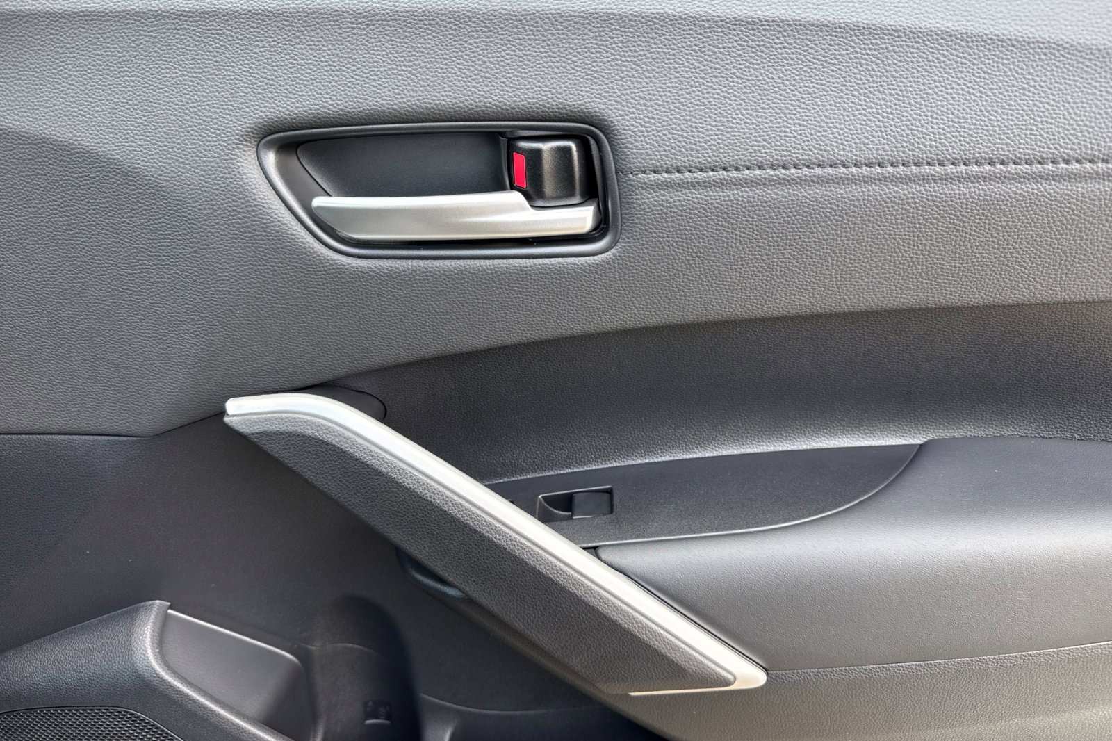 New 2026 Toyota Corolla Cross XLE image 18