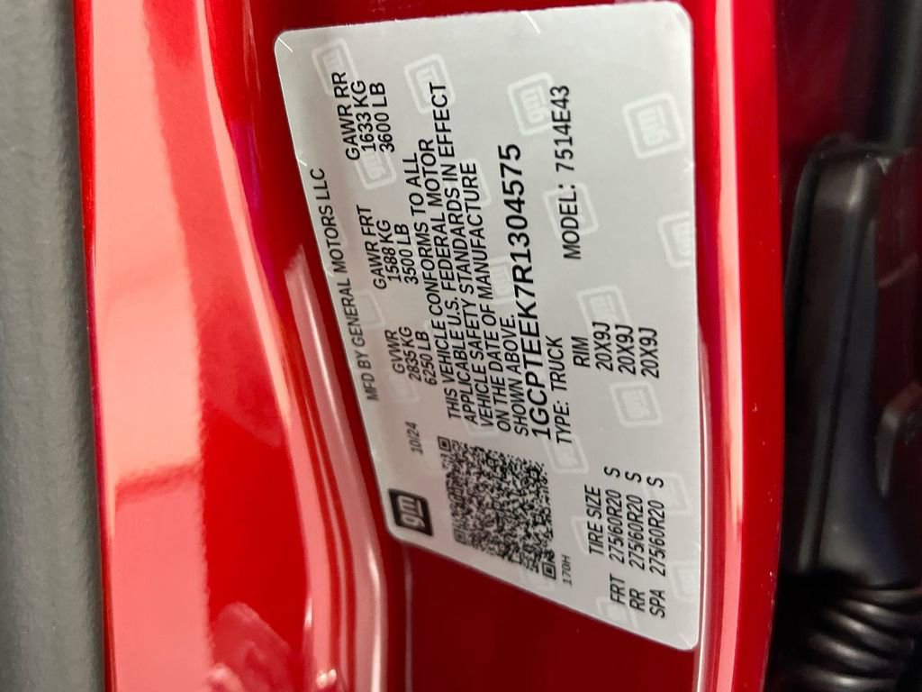 Used 2024 Chevrolet Colorado Trail Boss w/ Technology Package AWD/4WD image 28