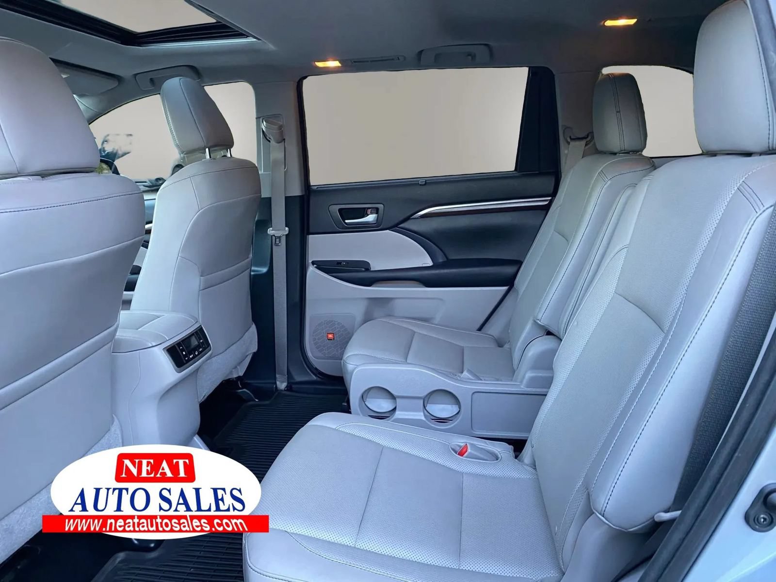 Used 2015 Toyota Highlander Limited AWD/4WD image 22
