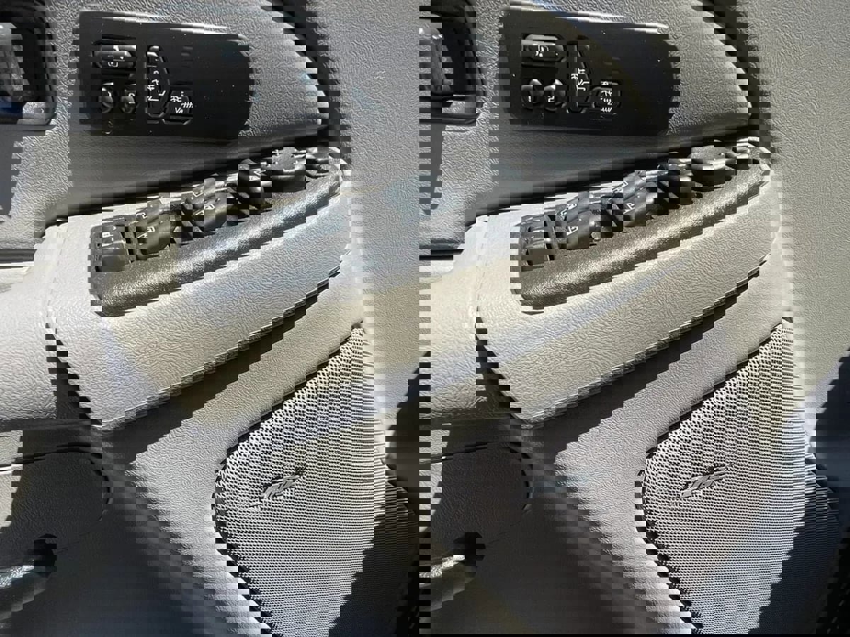 Used 2007 Chevrolet Silverado 3500 LT w/ Heavy-Duty Power Package image 17