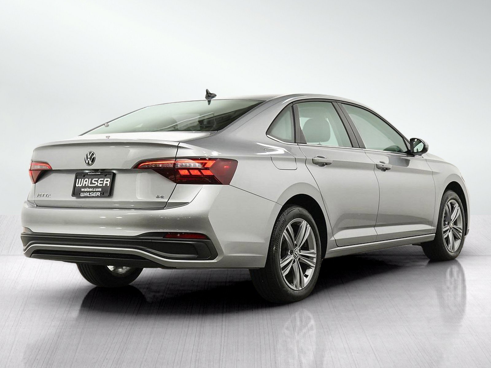 Used 2022 Volkswagen Jetta SE FWD image 5