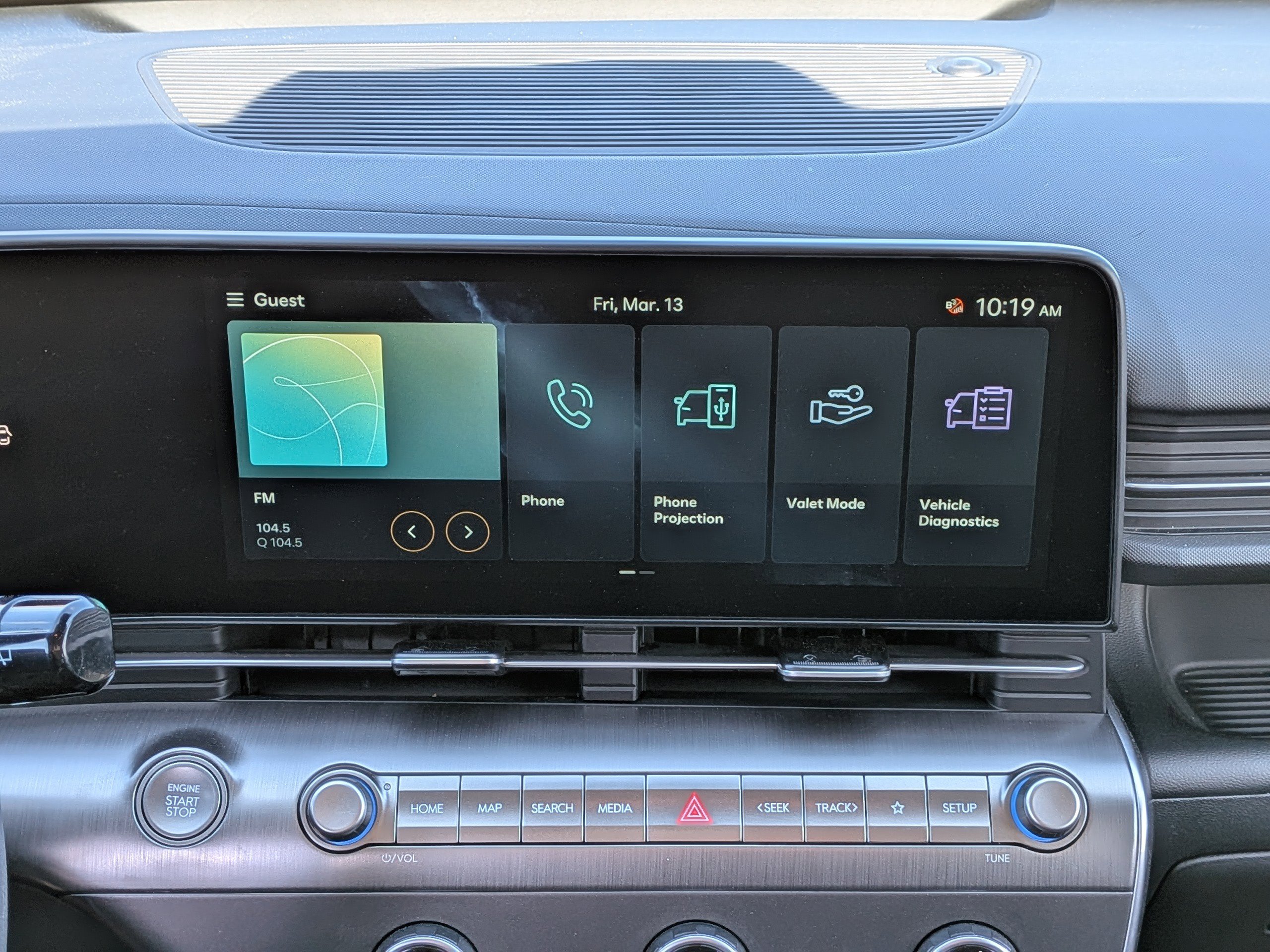 Certified 2025 Hyundai Kona SE image 18