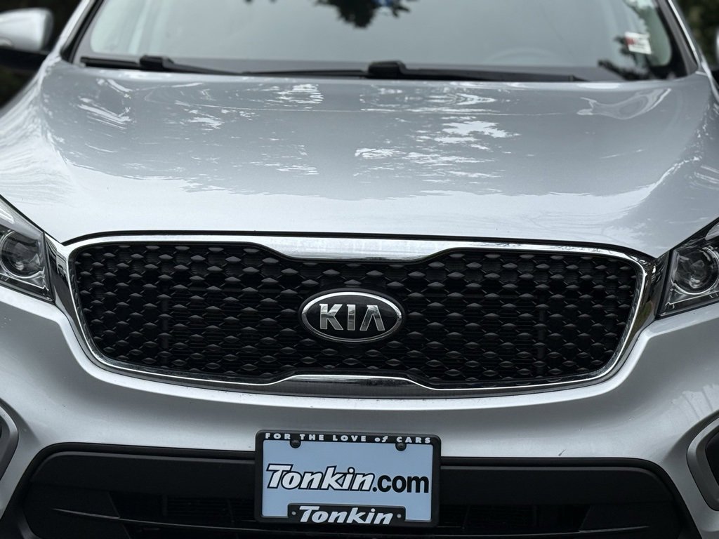 Used 2017 Kia Sorento LX image 5