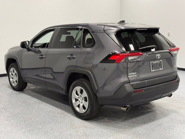 Used 2022 Toyota RAV4 LE FWD image 9